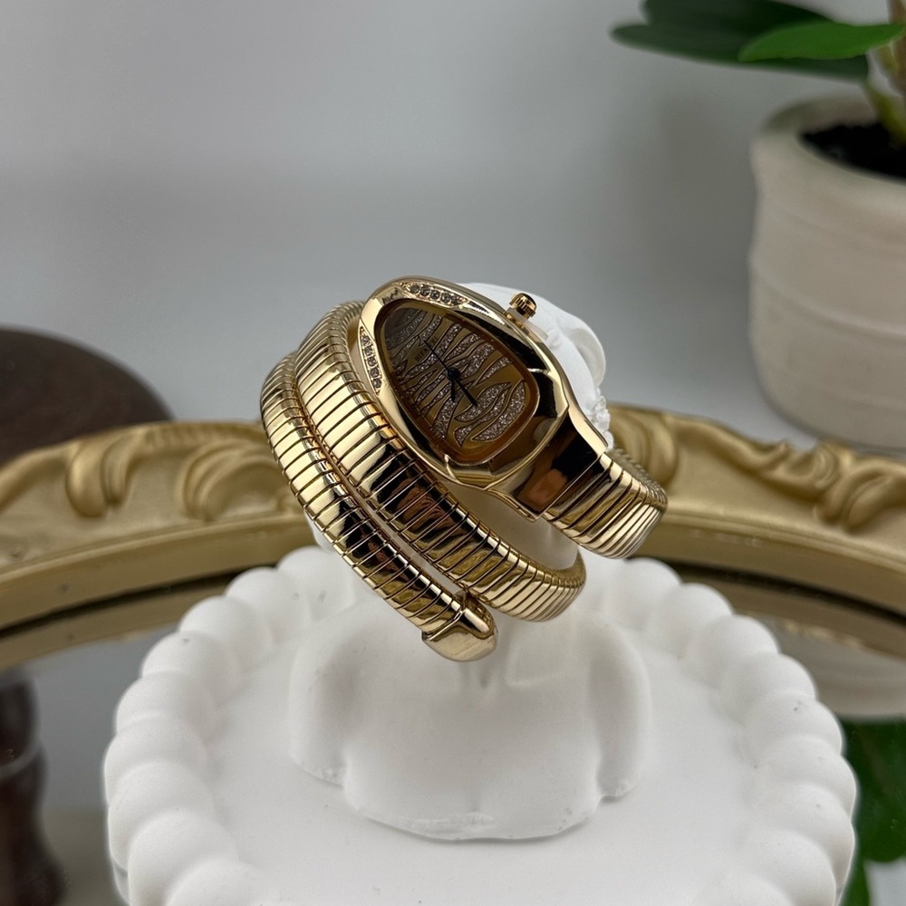 Trendy Serpenti Wrap Watch - Picture 4 of 10